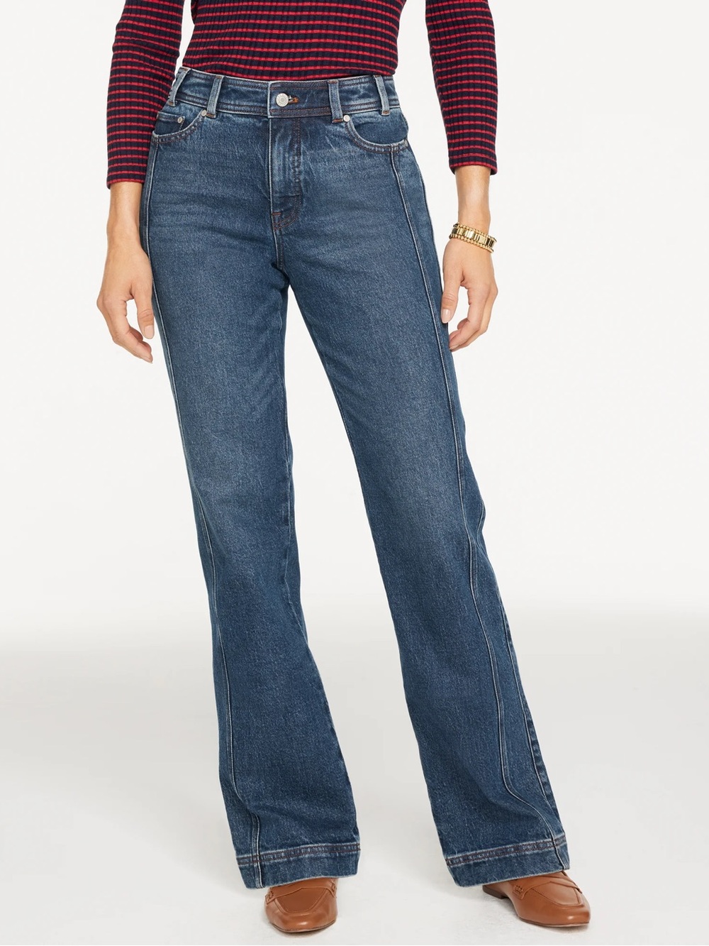 Talbots Relaxed Bootcut Jeans Size 4 Medium Wash Stretch Denim